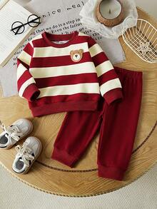 SHEIN Playful Pals 男婴春秋季白色和酒红色条纹圆领长袖上衣，饰有可爱小熊图案，搭配酒红色修身长裤，休闲套装，适合外出、居家、轻度运动和生日派对等场合。 - 紅色 - 查看 6
