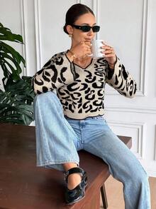 SHEIN Frenchy 女士豹纹V领喇叭袖短款毛衣，秋冬款 - 彩色 - 查看 4