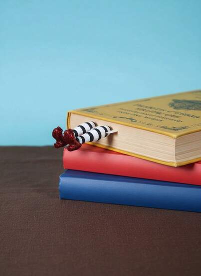 Joivida 1 st kreativt 3D-format bokmärke, tillverkat av PVC-material, roligt och sött bokmärke med engelsk text, tillåter självdesign, gör-det-själv-tillbehör för läsare och bokälskare, bokdekoration, bokställ