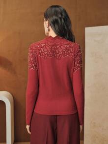 Anewsta Élégant T-shirt femme à manches longues en dentelle, col rond ajusté - Rouge - Voir 2