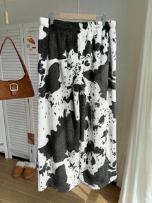 Comfortcana Plus Size Nomadic Black & White Cow Print Fleece Pants - Black and White - View 10