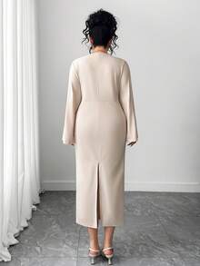 SHEIN Elenzya Váy dài vừa phải tay cánh dơi thêu họa tiết đan cao cấp cổ chữ V cho nữ, thu/đông - Màu be - Xem 2