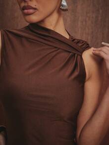 Hauture Women's Solid Color Twist Ruched Design Fitted Sleeveless Casual Commuter Top - Brown - View 5