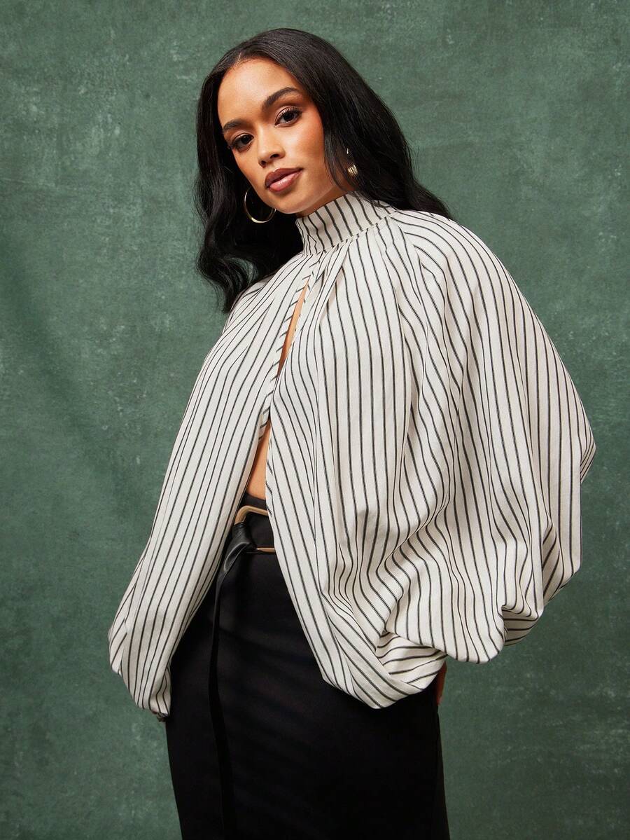 Vixey Gestreiftes, gewebtes Top mit Ballonärmeln und Schlitz-Saum - Schwarz und Weiss - Übersicht 1