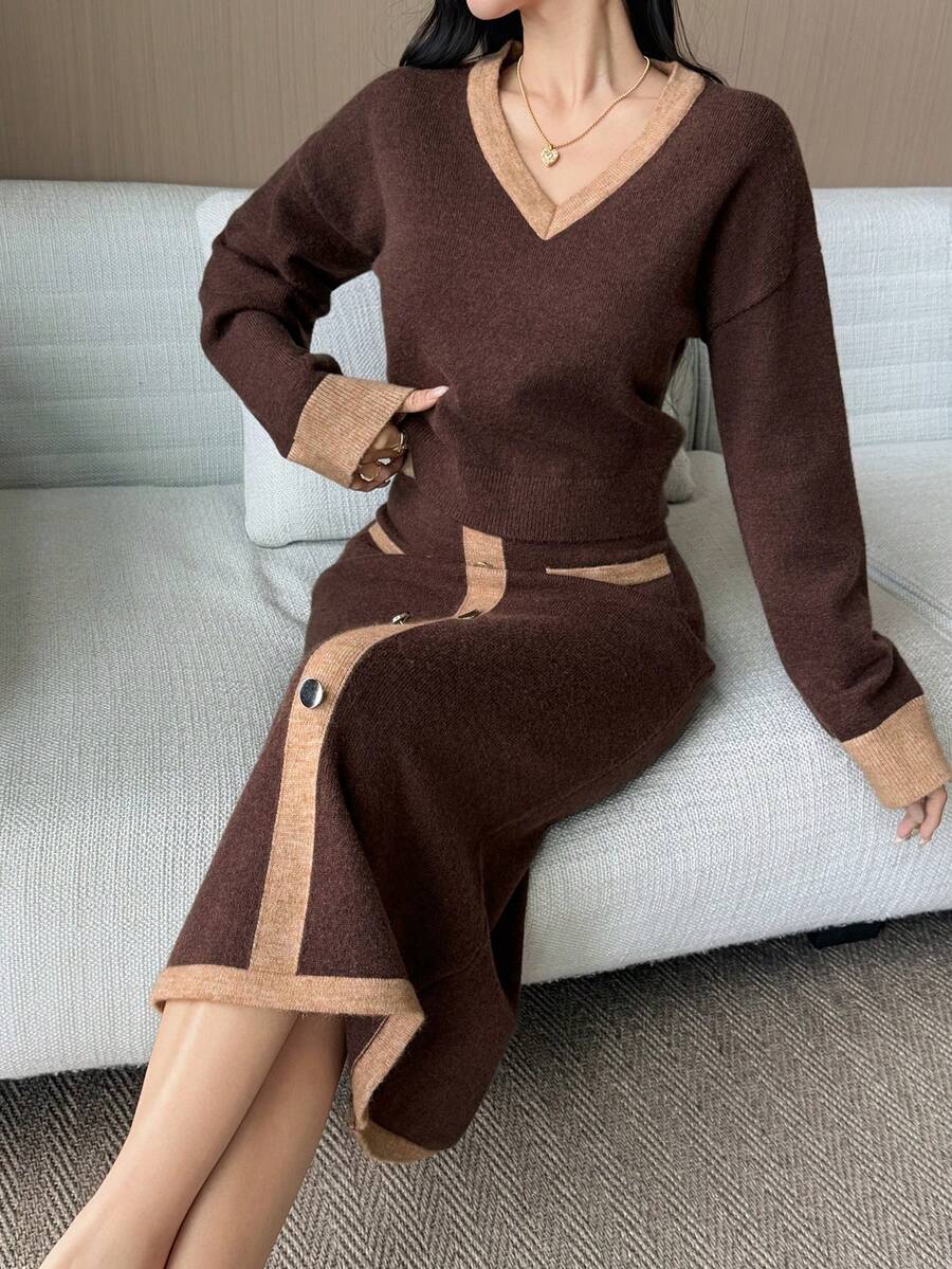 DAZY 女士休闲V领撞色毛衣套装，带口袋和纽扣装饰，搭配直筒半身裙，秋冬款 - 棕色 - 查看 1
