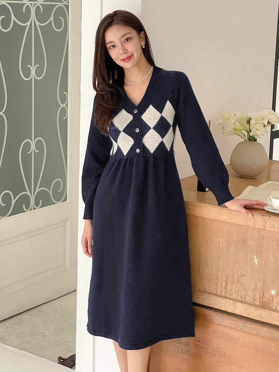 DAZY 女士优雅撞色V领毛衣连衣裙，秋冬款 - 藏蓝色 - 查看 1