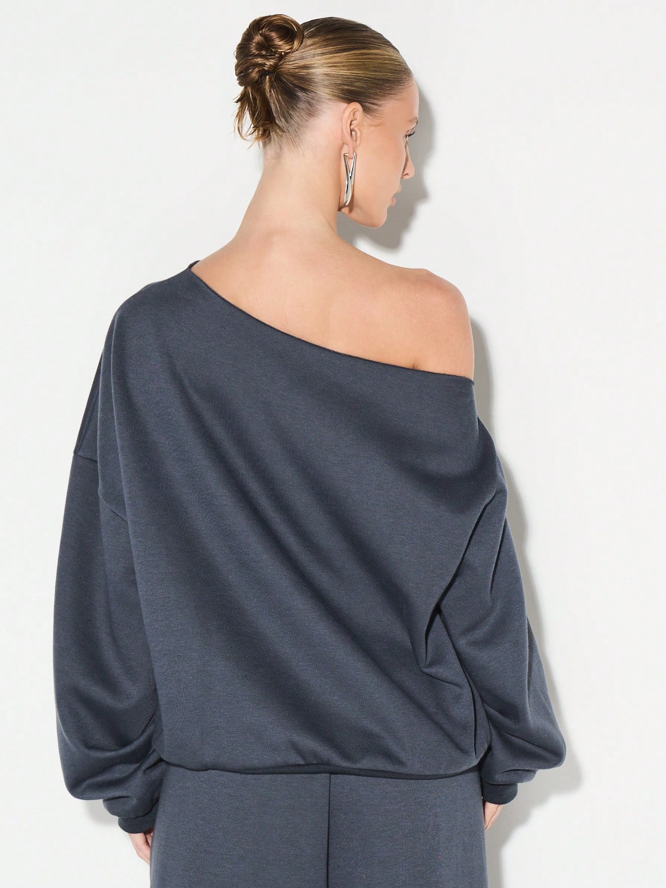 KIZN Off Shoulder Oversized Long Sleeve Sweatshirt
