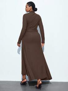 Maija Figurbetontes elegantes Kleid mit Raffungen und Langarm für Damen in Große Größen, geeignet für den urbanen Arbeitsweg, Business-Lässig, Weihnachten, Silvester-Party & Zusammenkünfte - Braun - Übersicht 2