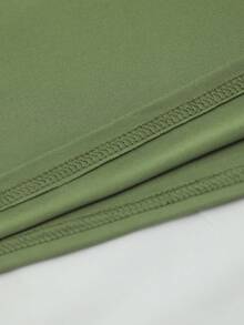 EMERY ROSE Camiseta de mujer de manga corta y cuello redondo con gráfico de lema del Club de Tías Geniales - Verde Oscuro - Ver 3