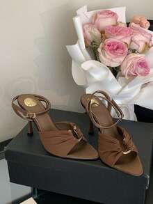 Nuevos zuecos de tacón alto de punta afilada para el verano 2025, con diseño de hebilla metálica plisada, zapatos de mujer con tacón y sexy, Sandalias de tacón para mujer - Marrón - Ver 7