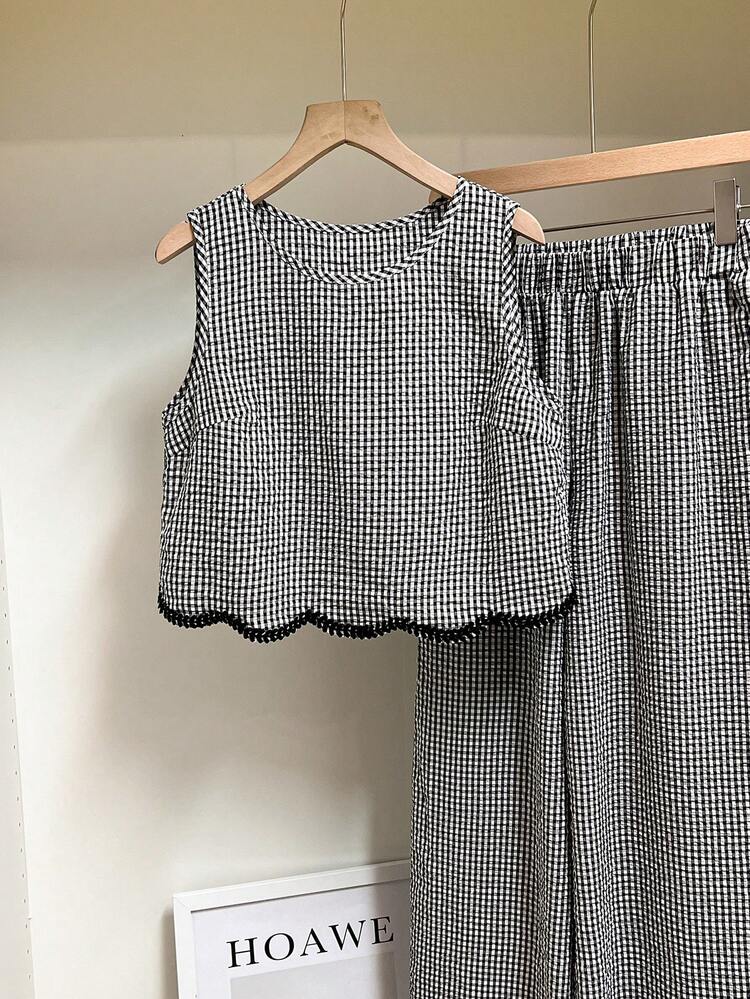 SHEIN Frenchy Conjunto de 2 piezas de top de tirantes con cuello redondo y estampado de cuadros y pantalones con cintura elástica para mujer - Blanco y Negro - Ver 7