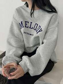 DAZY 女士秋冬保暖内衬圆领宽松套头卫衣，饰有字母刺绣，休闲都市街头风 - 灰色 - 查看 3