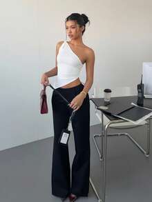 Siren Gaze 情人节扭结单肩上衣 优雅修身女款 - 白色 - 查看 3