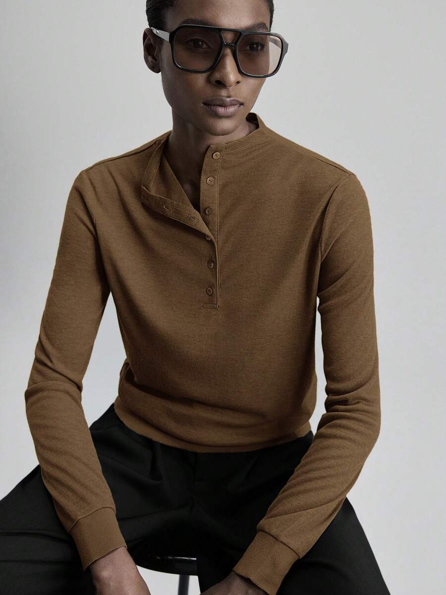 Ontre 2026 Spring/Summer New Commuter Coffee Brown Straight Collar Half-Placket Shell Button Decor Knit Rib Splice T-Shirt
