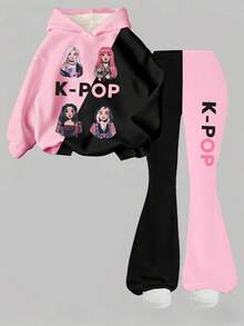 两件套少女休闲韩流卡通图案长袖连帽卫衣搭配修身喇叭裤，保暖舒适，适合秋冬季日常穿着、运动、街头风、校园风等场合。