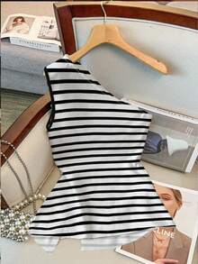 SHEIN Clasi Tank Top Bergaris Leher Asimetris Ukuran Besar, Bahan Rajut Kasual, Panjang Reguler dengan Detail Belahan. - Aprikot - View 2