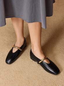 MOTF 女士时尚优雅日常通勤简约百搭金属装饰平底鞋 - 黑色 - 查看 10
