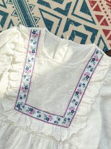 SHEIN 1pc Young Girls' Round Neck Ribbon Trim Long Sleeve Casual Elegant White French Style Mini Dress, Suitable For Spring/Autumn Everyday Wear Or Travel - White - View 4