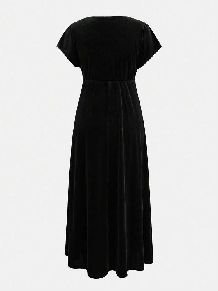 SHEIN Maija Velvet V-Neck Waist Fit And Flare Dress Suitable For Urban Commute Black Tie Elegant Dresses For Party Dresses For Women