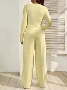 SHEIN Set de maternidad de 2 piezas: Top de manga larga con botones de unicolor y pantalones con nudo delantero - Amarillo - Ver 2