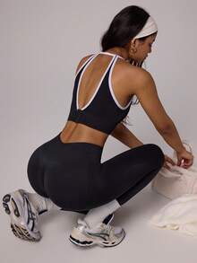 Dewbera 女士无背舒适多功能日常健身瑜伽运动文胸 - 黑與白 - 查看 2