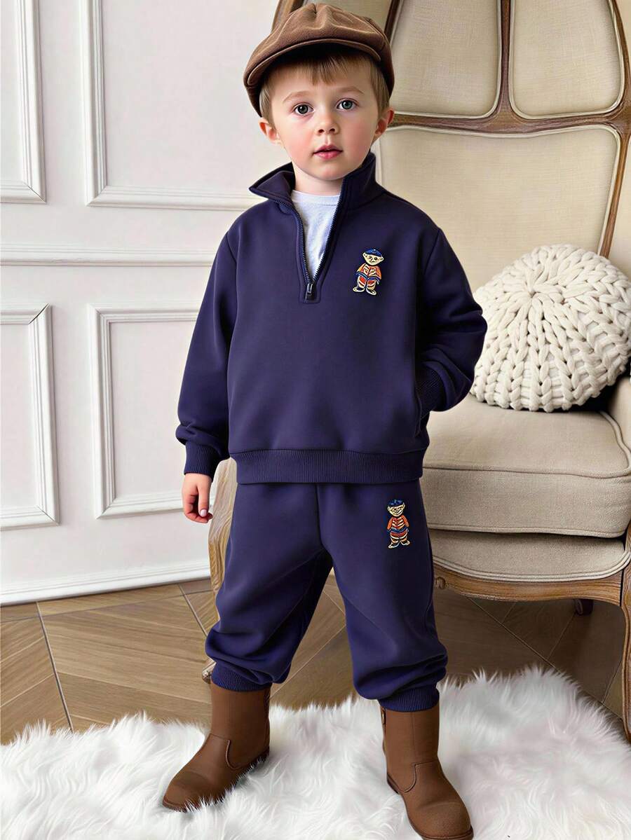 PrepCrw 男童学院风翻领拉链刺绣小熊长袖连帽衫和裤子套装（2件套） - 藍色 - 查看 1