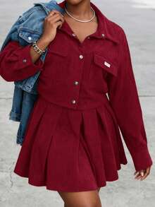 Slaydiva Camisa de manga larga ajustada de unicolor, conjunto de 2 piezas de camisa y falda de pana con bolsillo acanalado de talla grande - Verde - Conjunto de color burdeos para mujer - Rojo - Ver 1