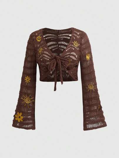 Fairycore Cardigan in jacquard traforato con ricamo di margherite vintage marroni per donne curvy, Cardigan marrone a maniche a campana all'uncinetto per taglie forti