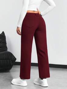 SHEIN PETITE 休闲百搭纯色直筒牛仔裤 - 酒紅色 - 查看 2