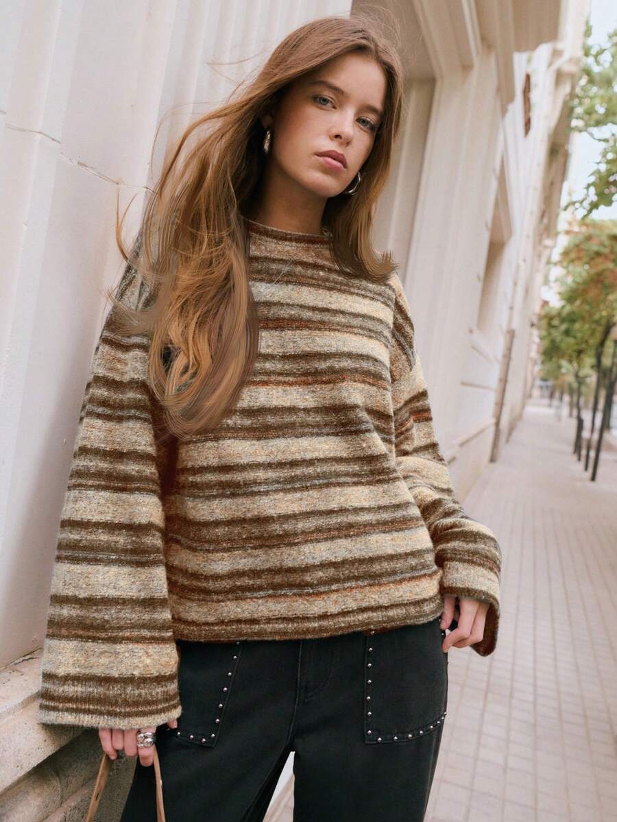 Nöista 圆领条纹毛衣,宽松版型,为女性春假打造休闲又不失优雅的叠穿造型;完美适用于精致的日常穿搭、舒适的季节造型、节日生日装扮以及现代外出活动日。 - 彩色 - 查看 1