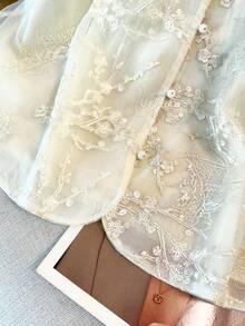 GlowEve CURVE 大码女式新款中国风复古刺绣背心，无袖衬衫 - 杏色 - 查看 4