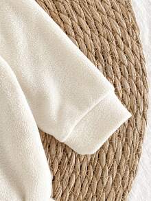 2件套新生儿柔软毛绒连体衣套装，秋冬季，可爱爱心和英文刺绣，长袖连体衣带帽子 - 杏色 - 查看 7