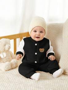 SHEIN Chaqueta de béisbol de contraste de color blanco y negro para bebé recién nacido niño/niña con parches bordados, simple y de moda, pantalones de unicolor suaves y cómodos, adecuados para el hogar, al aire libre, deportes