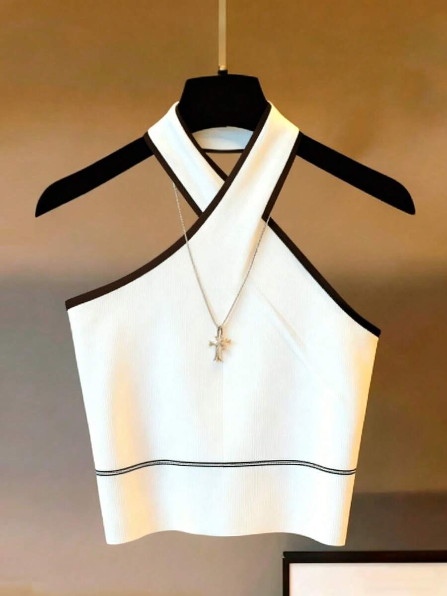 Franclia 女士白色露背吊带上衣，黑色滚边。适合海滩穿着，秋冬季节、办公室休闲穿着，百搭，圣诞节、新年等节日皆宜，时尚百搭，日常休闲穿着亦可，都市教师职业装。