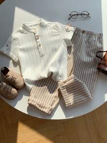 SHEIN 两件套男童休闲度假百搭衬衫和松紧腰条纹裤套装，适合生日派对、锐舞派对、晚宴、演出、婚礼、迎婴派对、洗礼、一周岁生日庆祝、婚礼宾客、迎婴派对洗礼服装 - 彩色 - 查看 9