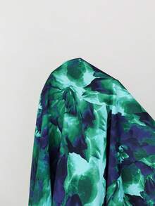 EMERY ROSE Plus Size Women Spring/Autumn Casual Vacation Style All-Over Print Flare Sleeve Loose Blouse Winter Outfit For Women Christmas Outfit For Women New Year Clothes  Elegant Party Blouse Tunic Tops For Women Blue Floral Top Tunics For Women Elegant Tops For Women Asymmetrical Top Plus Valentine's Day, Mother Clothing, Comfortable And Casual Beach Outfit  Green Top Tunic Blouse Spring Break Outfits  Holiday Outfits For Women