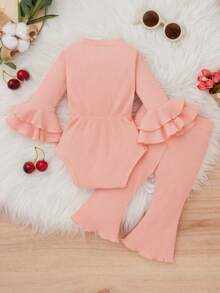 SHEIN Baby Girl Flounce Sleeve Bow Front Bodysuit & Flare Leg Pants - Coral Pink - View 7