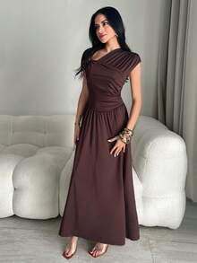 Feyla 春夏休闲优雅通勤、日常约会、生日派对、办公室着装、闺蜜小聚、轻盈晚礼服、单肩露肩金属扣装饰伞裙、中长裙、A字裙、无袖棕色针织女式中长连衣裙 - 棕色 - 查看 8