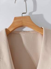 GlowEve 女士翻领收腰设计优雅职业西装外套，正式场合 - 卡其色 - 查看 3