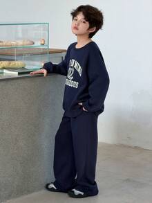 DAZY 青少年男孩字母印花圆领长袖卫衣和运动裤休闲套装 - 藏蓝色 - 查看 3