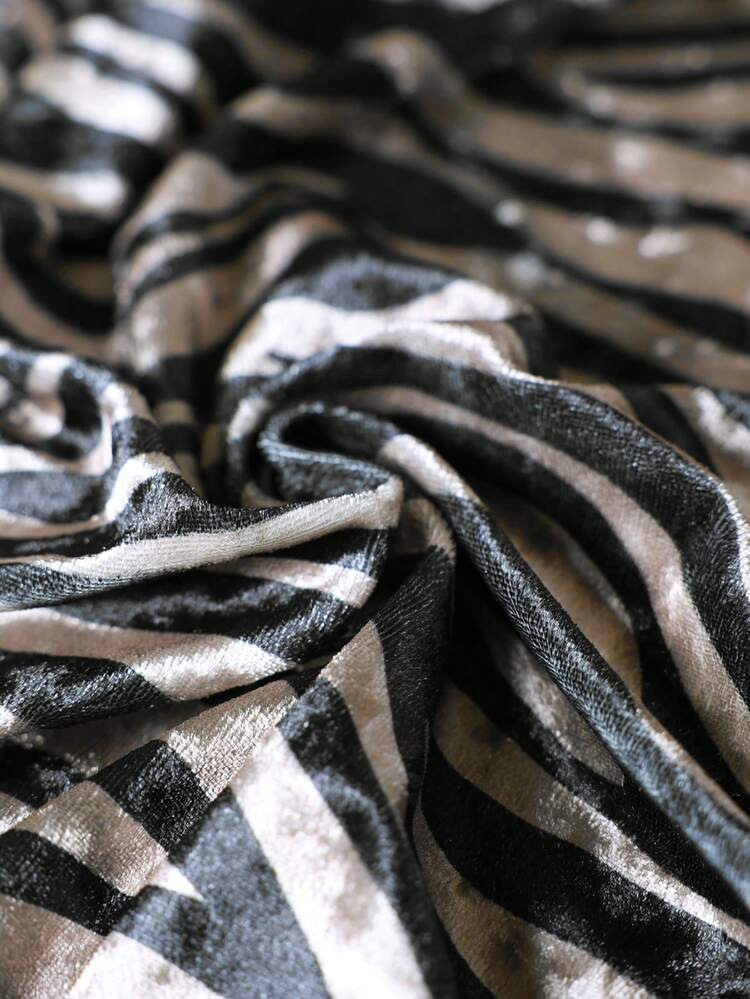 Plus Size Women's Elegant Zebra Print Velvet Lantern Sleeve Waist Cinched Dress, Spring/Autumn Winter Outfit For Women Christmas Outfit For Women New Year Clothes Leopard Dress Plus Size Plus Size Dress Zebra Print Plus Size Dresses For Women Long Sleeve Long Sleeve Dress Animal Print Plus Size Valentine's Day, Mother Clothing, Comfortable And Casual Spring Break Outfits