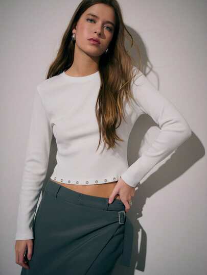 Nöista Camiseta feminina casual de manga comprida com ilhós metálicos em cor sólida