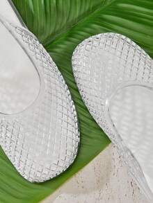 Solezae 女士透明果冻透气网眼露跟芭蕾平底鞋——优雅、柔软，度假必备 - 銀色 - 查看 5