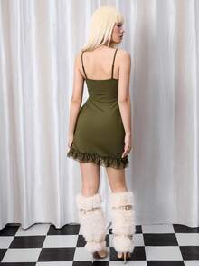 Y2Kool Đầm mini ôm sát dáng suông lưới nhún bèo kiểu Y2K ngọt ngào và cay nồng dành cho nữ, thích hợp cho buổi hẹn hò lãng mạn. Đầm nữ, đầm lông xù, đầm thỏ bông, đầm màu xanh quân đội, đầm viền bèo nhún, đầm màu ô liu, đầm slip, đầm ngắn ôm sát, đầm hai dây, đầm phong cách grunge, trang phục mùa xuân, trang phục sinh nhật cho nữ, trang phục lễ hội. - màu xanh lá - Xem 2