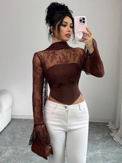 Elenzga 新款纯色性感蕾丝拼接无肩带上衣，长款喇叭荷叶袖，前部鱼骨线分隔，挂脖长系带，女士上衣，适合派对、万圣节、圣诞节、节日活动、约会、情人节等场合。
