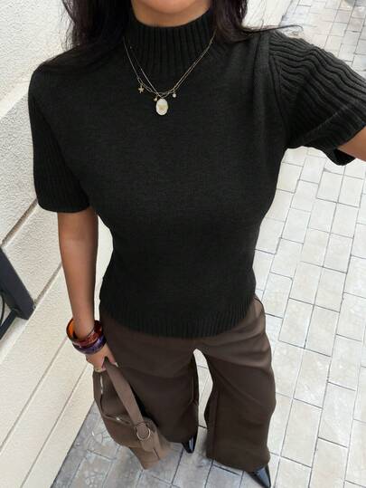 Siren Gaze Damtopp med polotröja och kort ärm i ull, enfärgad, stickad, året runt