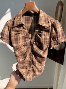 Comfortcana 女士休闲格子前开襟纽扣褶皱腰短袖衬衫，夏季 - 棕色 - 查看 6