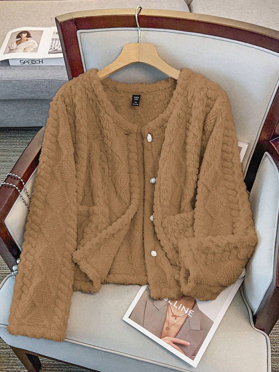SHEIN LUNE 大码优雅双面菱格纹圆领外套 - 棕色 - 查看 1