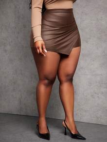 SHEIN SXY Celana Pendek Kasual Pas Badan Wanita Ukuran Besar Warna Cokelat dengan Hem Asimetris - Coklat - View 4