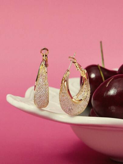 Glisma Luxurious Mesh Crystal Hoop Earrings For Women, Fashionable Ear Clip Circle Shaped Earrings With Design Sense